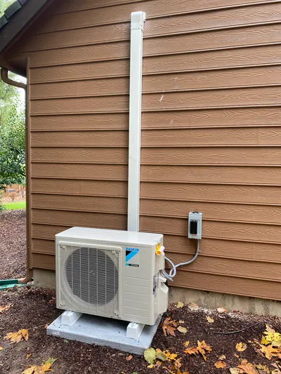 Daikin outdoor condenser unit installed by Mallard Mechanical